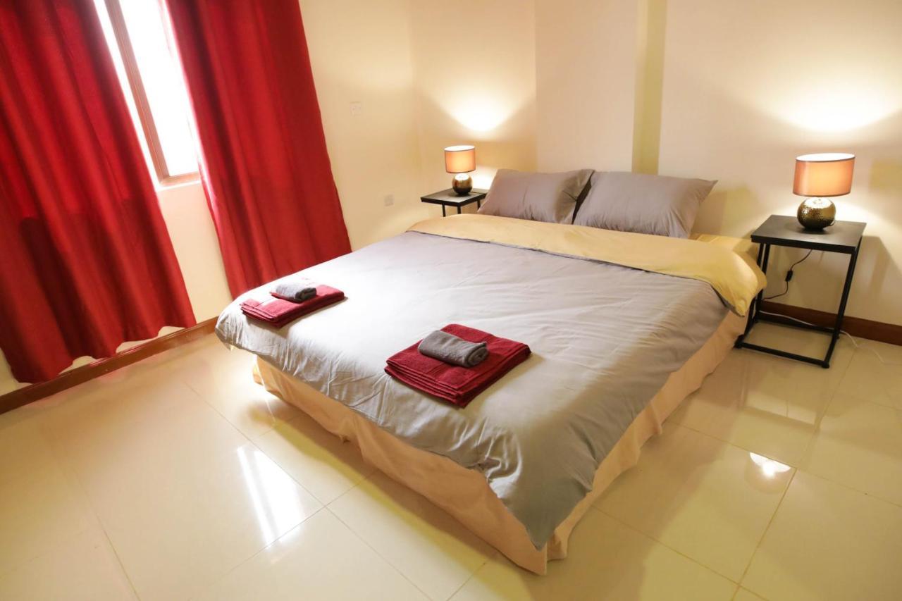 La Casa Baatsona Apts Sakumono Exteriör bild