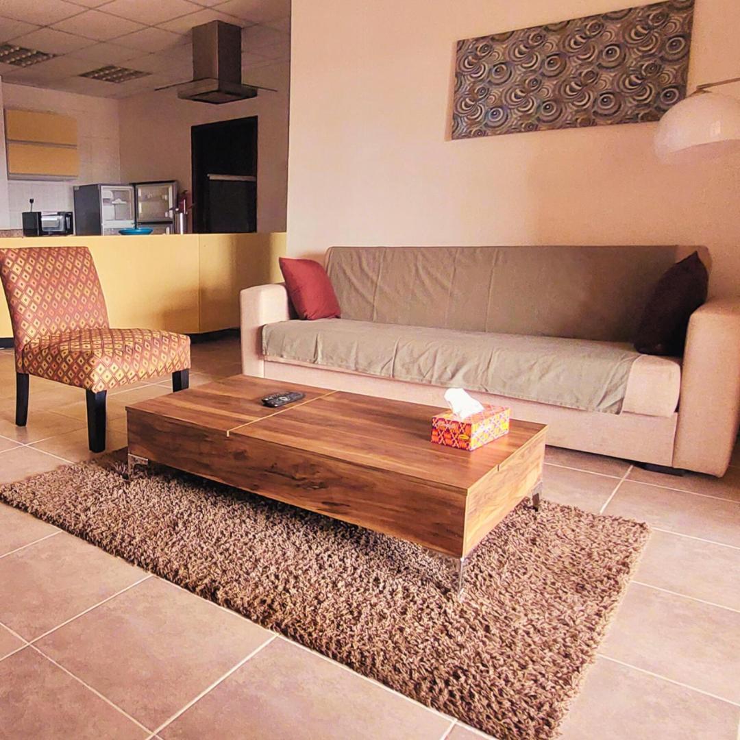La Casa Baatsona Apts Sakumono Exteriör bild