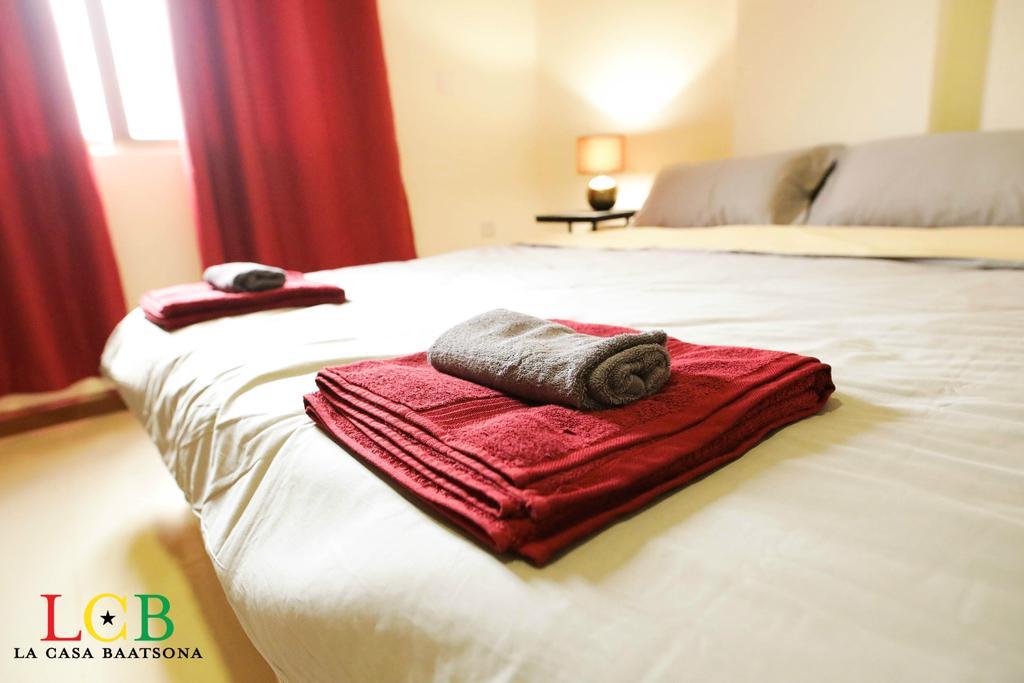 La Casa Baatsona Apts Sakumono Exteriör bild