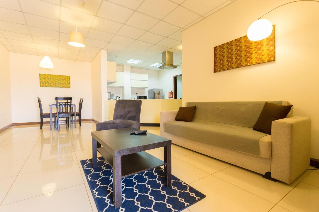 La Casa Baatsona Apts Sakumono Exteriör bild